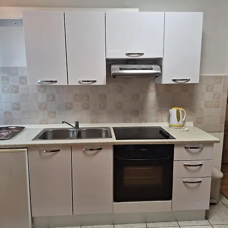 Gojka Miocevic 比奥格勒·纳·莫鲁