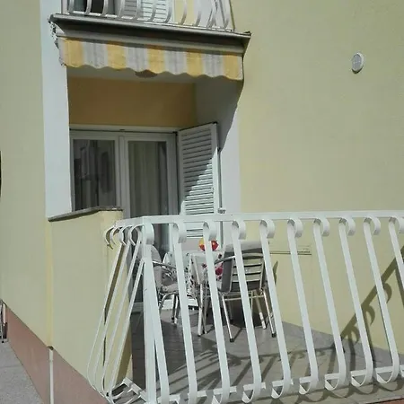 Gojka Miocevic アパート ビオグラード・ナ・モル